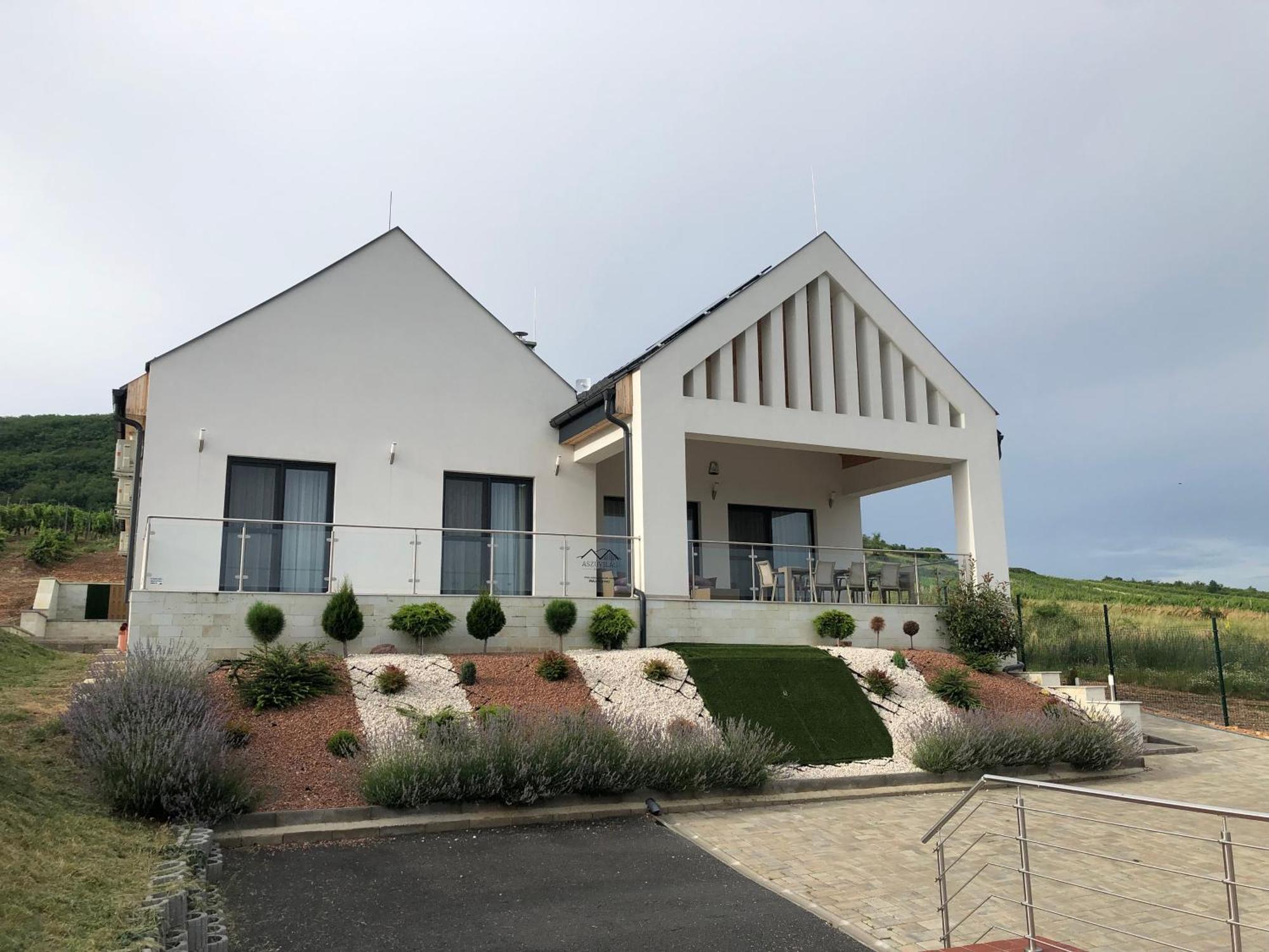 Aszuvilag Rezidencia With Sauna & Jacuzzi Legyesbenye Exteriér fotografie