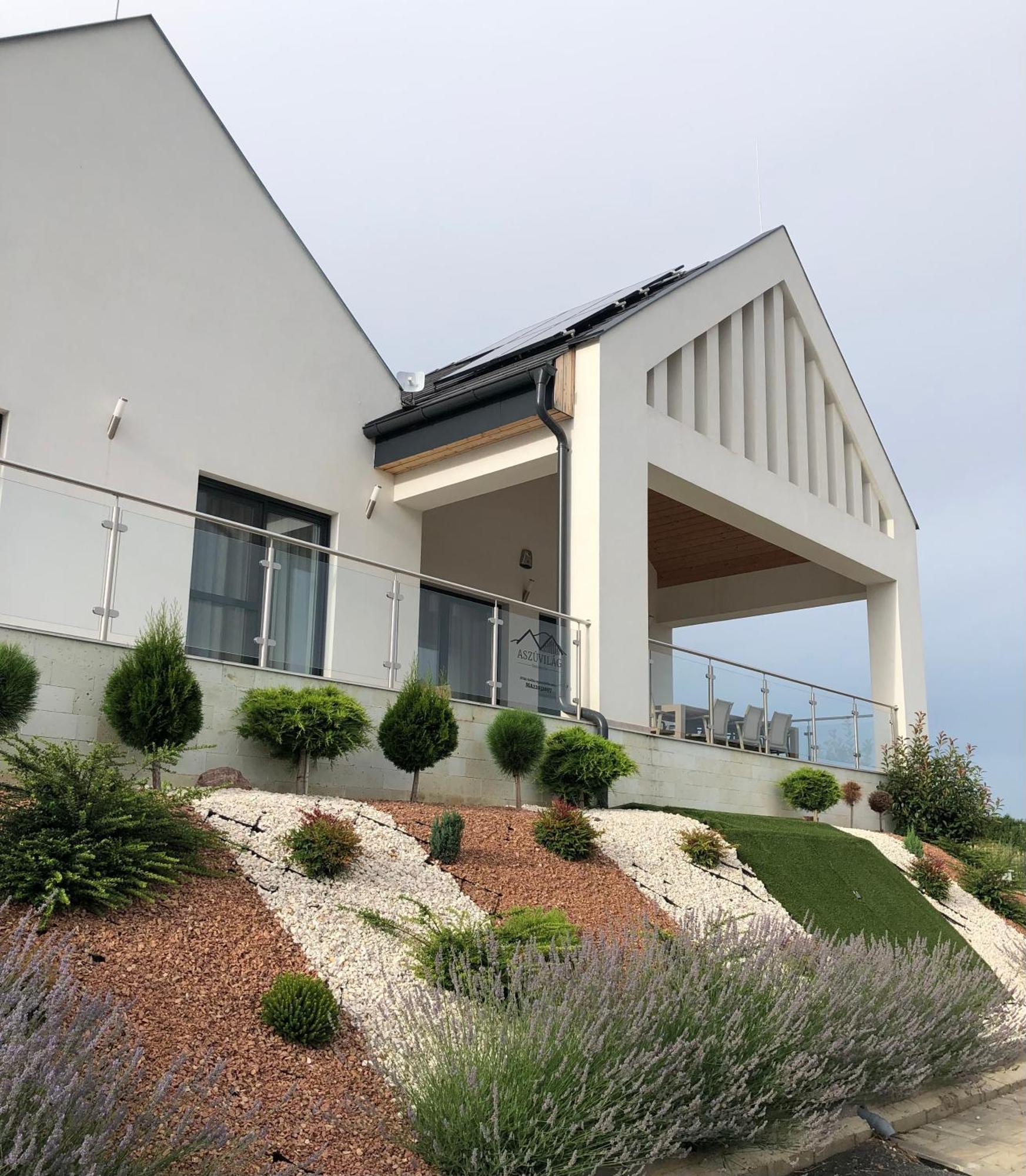 Aszuvilag Rezidencia With Sauna & Jacuzzi Legyesbenye Exteriér fotografie